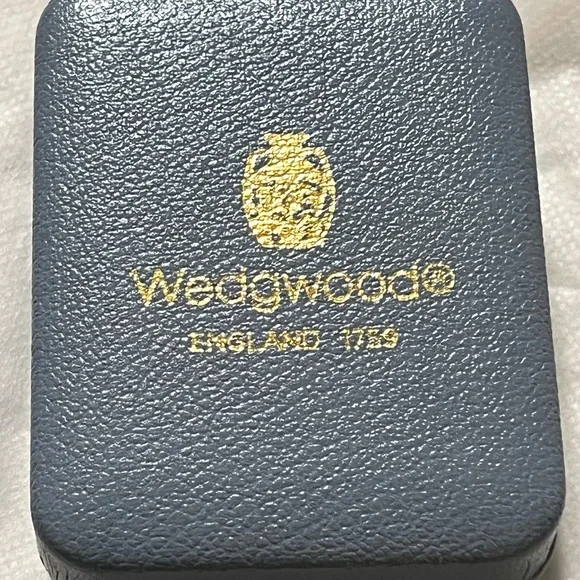 Wedgewood Nexklace - Picture 8 of 11